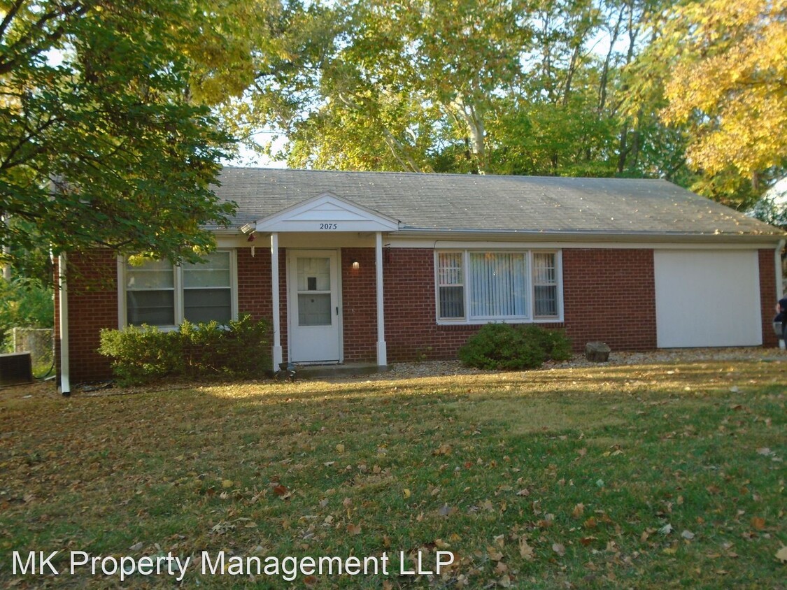 Primary Photo - 4 br, 2 bath House - 2075 Tecumseh