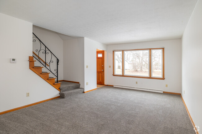 2BD, 1BA - 900SF - LIVING ROOM - Bexley Townhomes