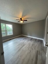 Building Photo - 1013 Huntington Pl Dr