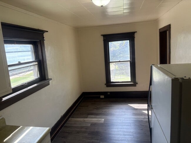 Building Photo - Sunnyside Multi-Family