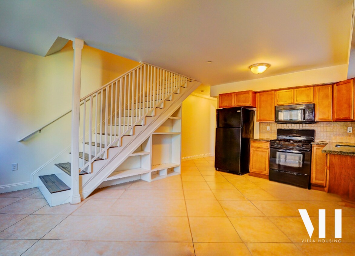 Photo - 1245.5 West 37th