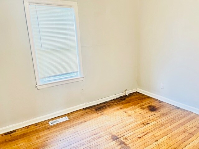 Building Photo - 4447 Askew Ave