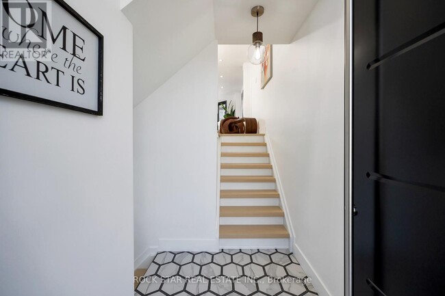 Photo du bâtiment - 5090 Fairview St