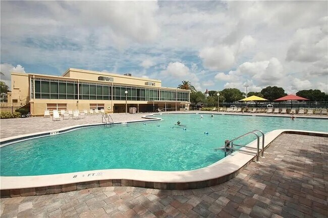Foto del edificio - 2258 World Parkway Blvd W