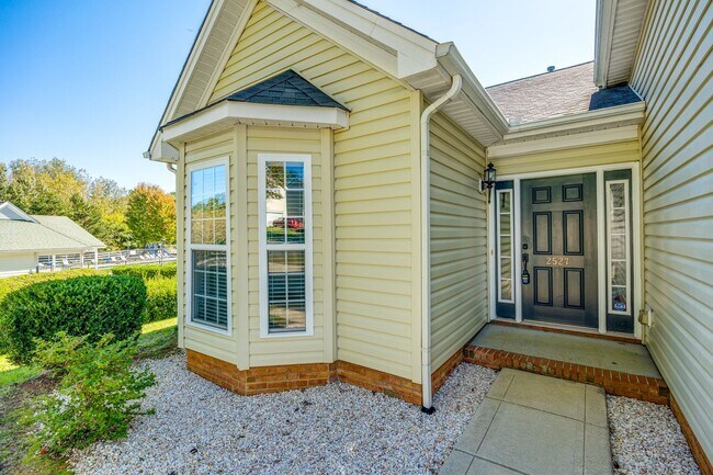 Foto del edificio - Well maintained 3 bedroom 2 bath home with...