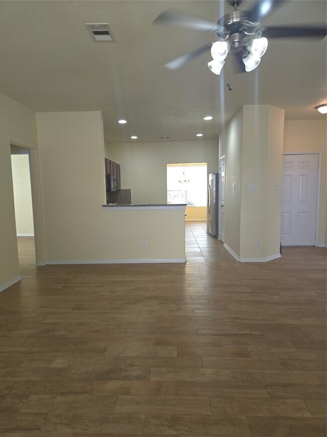 Building Photo - 2431 Cloudy Bay Dr