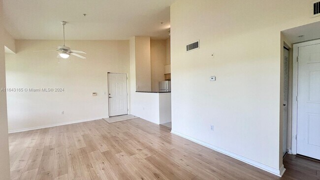 Foto del edificio - 4171 San Marino Blvd