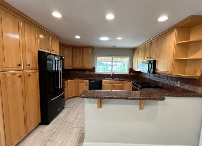 Building Photo - MOVE IN SPECIAL- ONE MONTH FREE!!! Comfort...