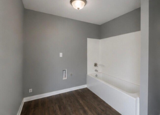 Foto del edificio - 523 E Lee St