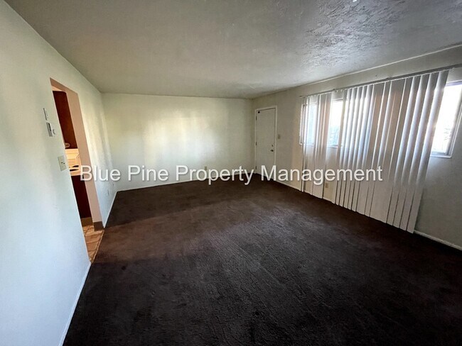 Foto del edificio - 1489 Mountain View Ln