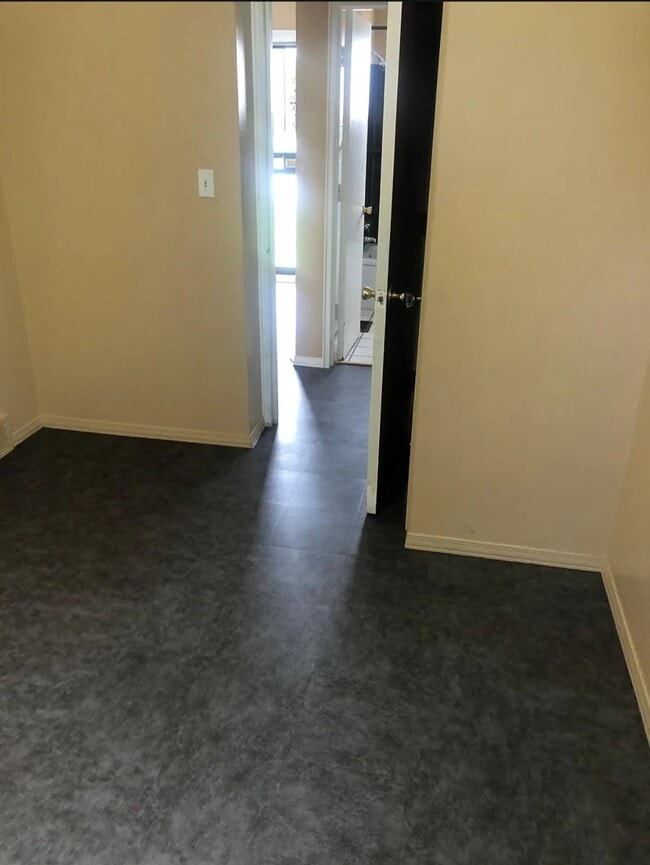 Building Photo - 16494 E 8 Mile Rd