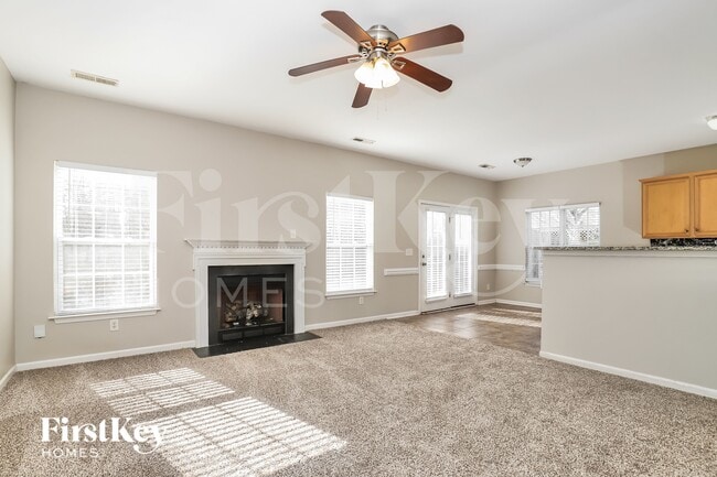 Building Photo - 3750 Wharton Dr