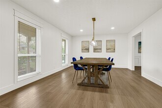 Building Photo - 723 Loire Ln