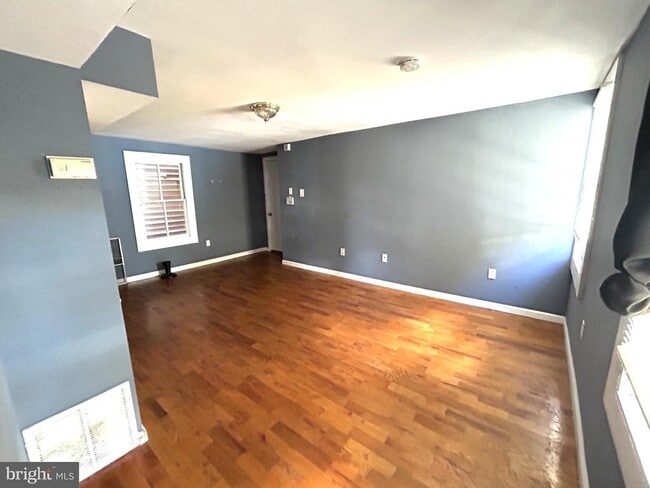 Building Photo - 141 High St