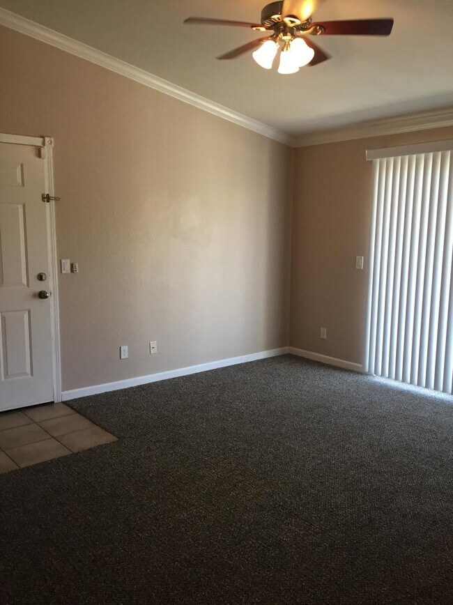 Building Photo - 2045 Las Colinas Cir