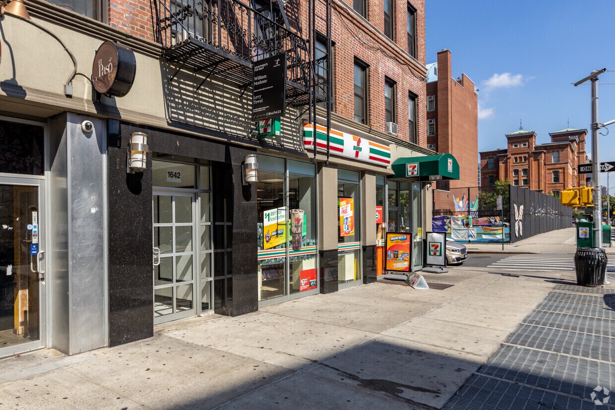 Building Photo - 1636-1648 Lexington Ave