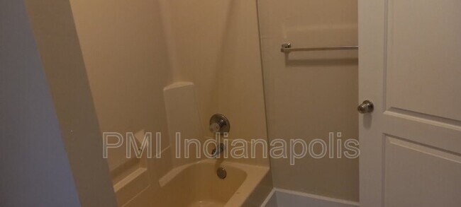 Building Photo - 734 N Belleview Pl