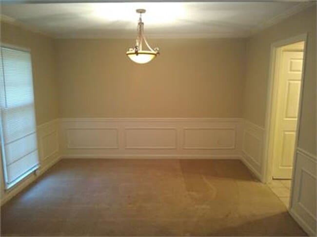 Building Photo - Coming soon. Charming 3-Bedroom Home in Co...