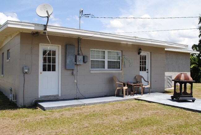 Building Photo - 21463 Mallory Ave