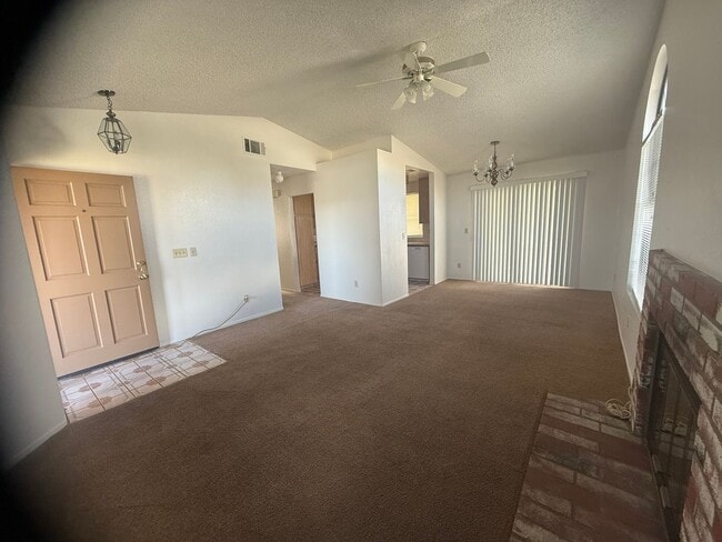 Building Photo - Victorville Home- Nice 2 Bedroom, 2 Bathro...