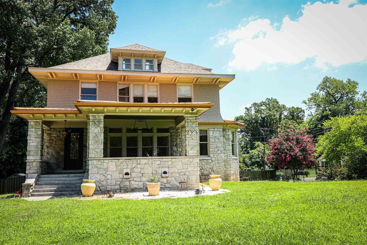598 N Trezevant St, Memphis, TN 38112 House Rental in Memphis, TN