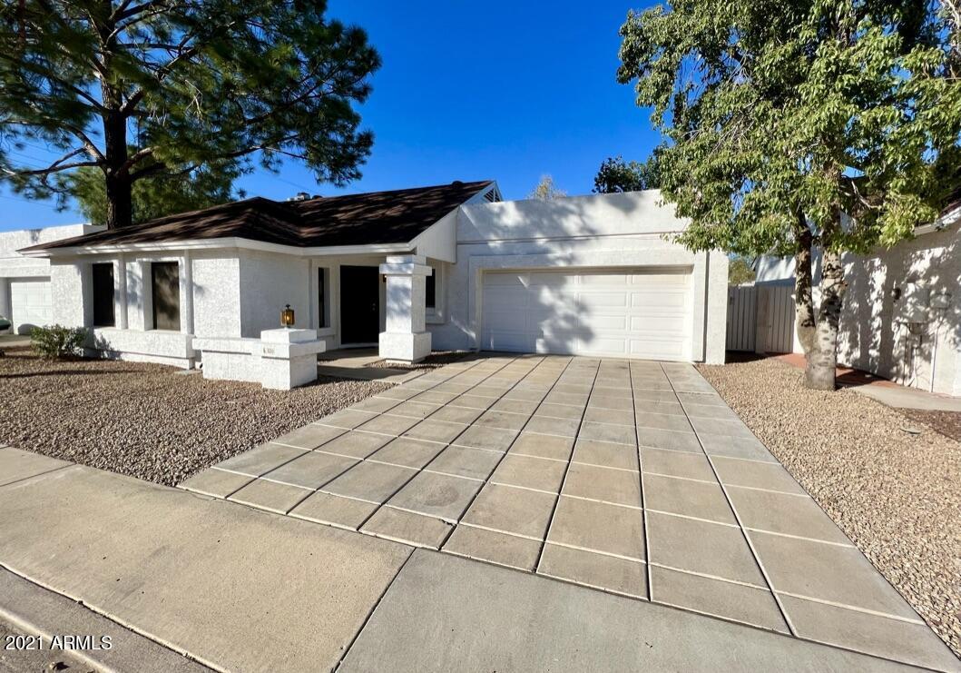 Primary Photo - 3210 E Siesta Ln
