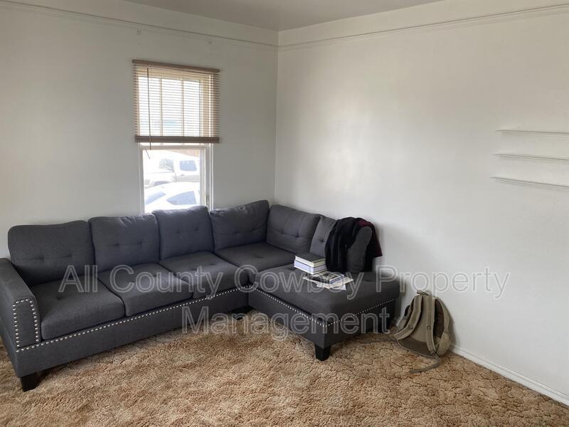 Primary Photo - 769 N 8th St