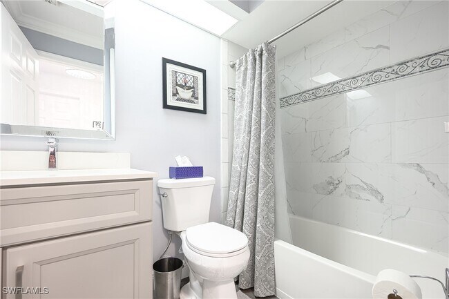 Foto del edificio - 2460 Old Groves Rd