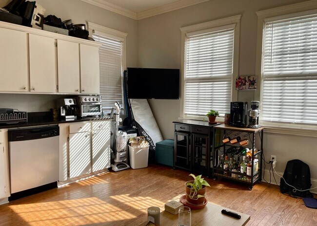 Foto del edificio - Available 7/20. Great 1BR/1BA Available in Downtown Charleston!