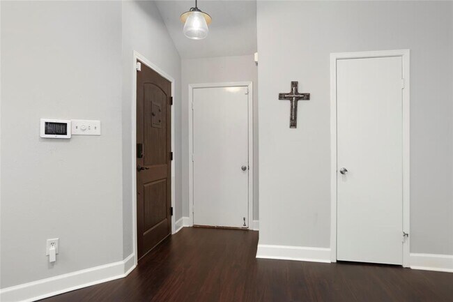 Building Photo - 15 Abbey Brook Pl