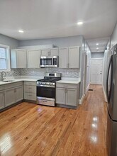 Building Photo - 10 Hosmer St