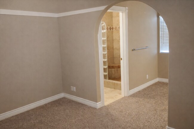 Foto del edificio - 1024 Shadow Point Dr