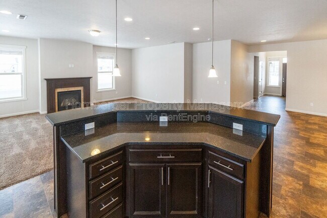 Foto del edificio - 8915 W Red St