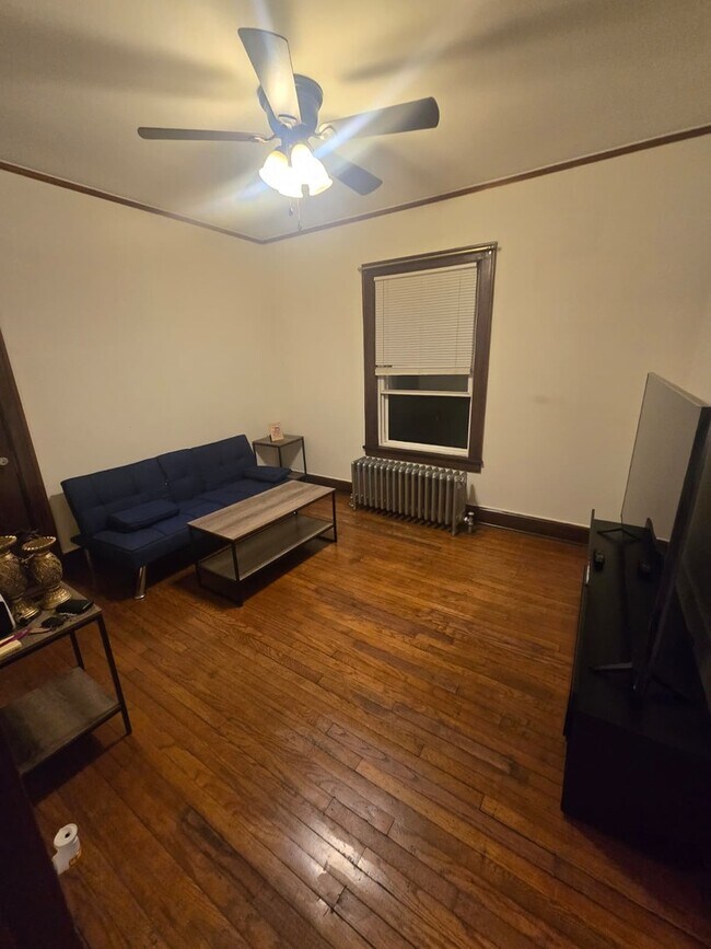 Foto del edificio - 1014 E Prairie Ave