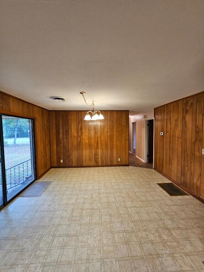 Foto del edificio - 912 Bonny Cir