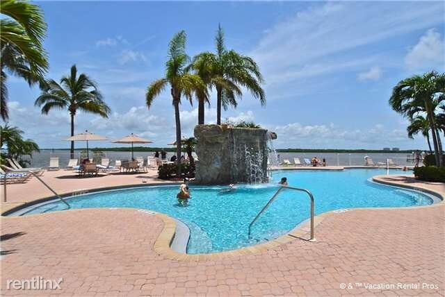 Building Photo - 8771 Estero Blvd