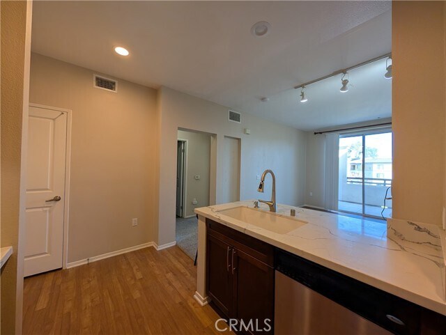 Foto del edificio - 1464 Scholarship