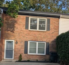 Building Photo - 1516 Deer Lake Dr
