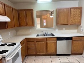 Building Photo - 606 N Bangor Ave