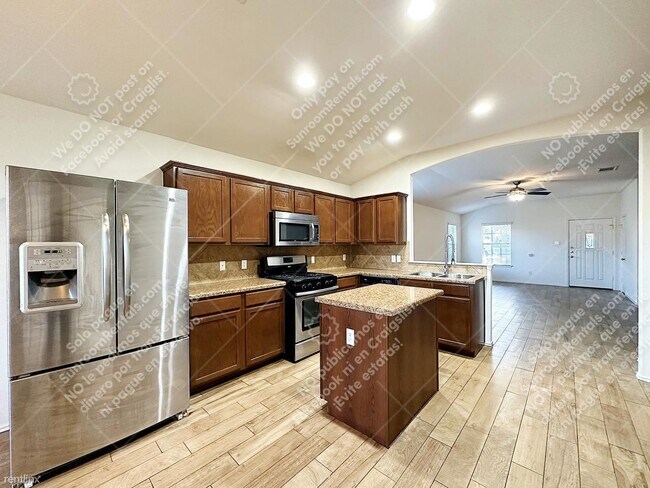 Foto del edificio - 3 br, 2 bath House - 357 Nandina Dr