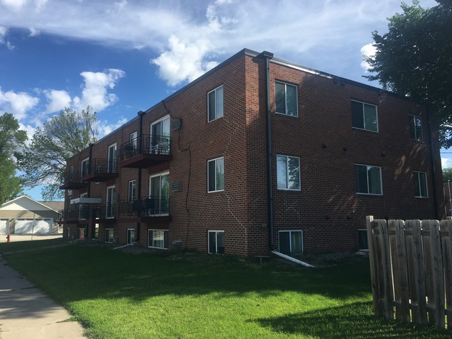 Building Photo - Cottonwood Apartments