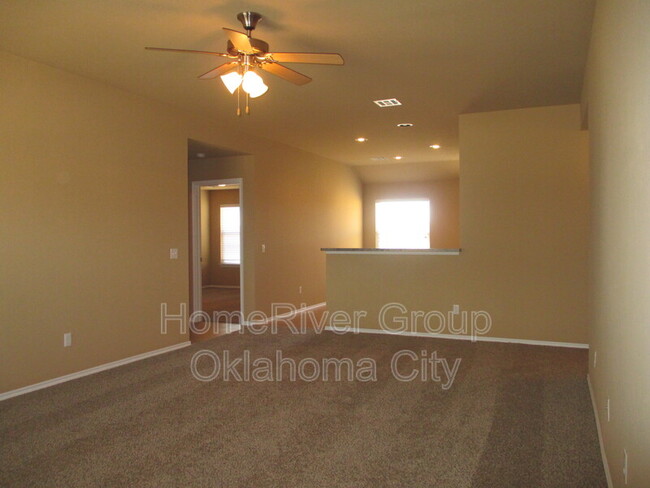 Foto del edificio - 5001 Hunter Blvd