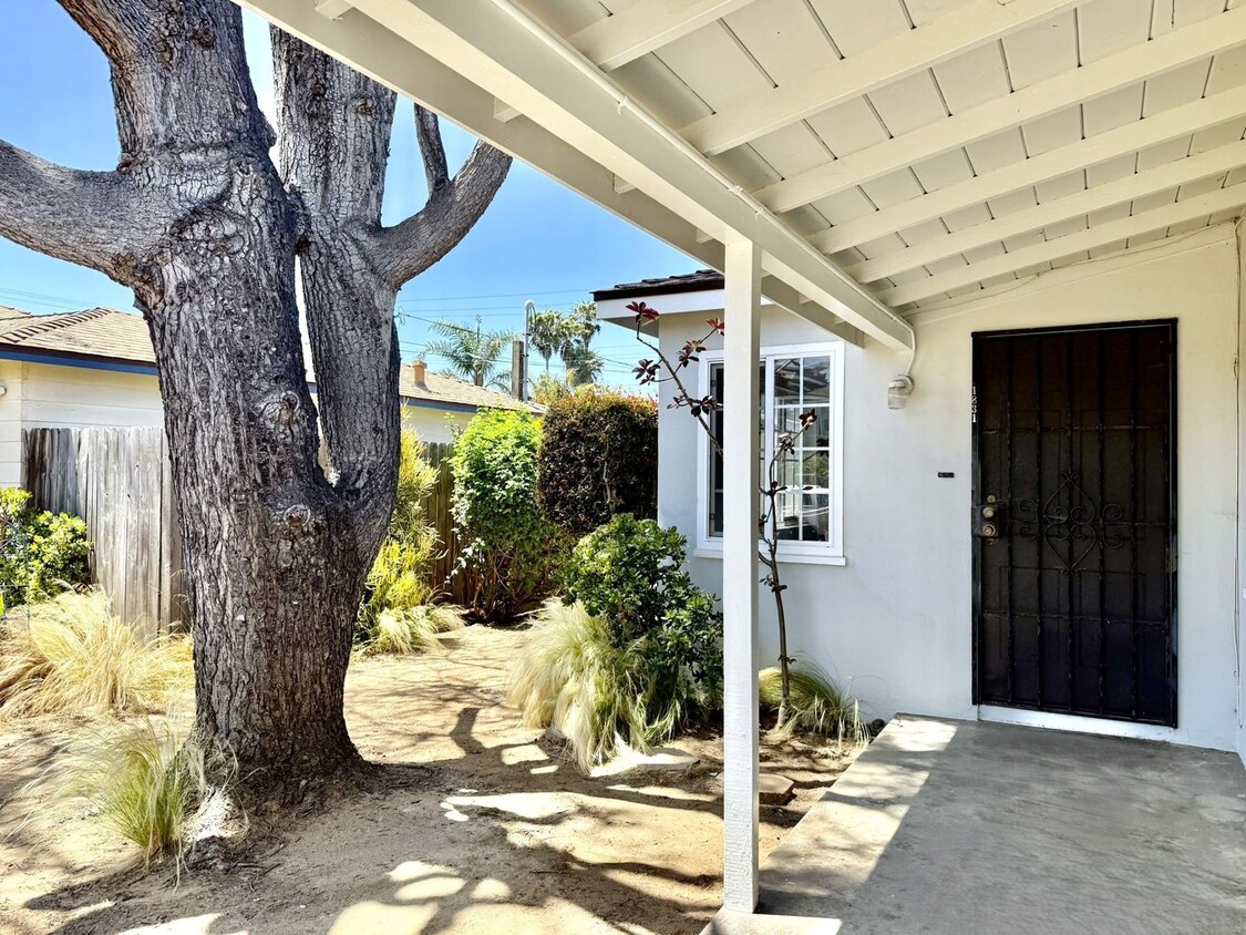Foto principal - Remodeled Duplex in South O!
