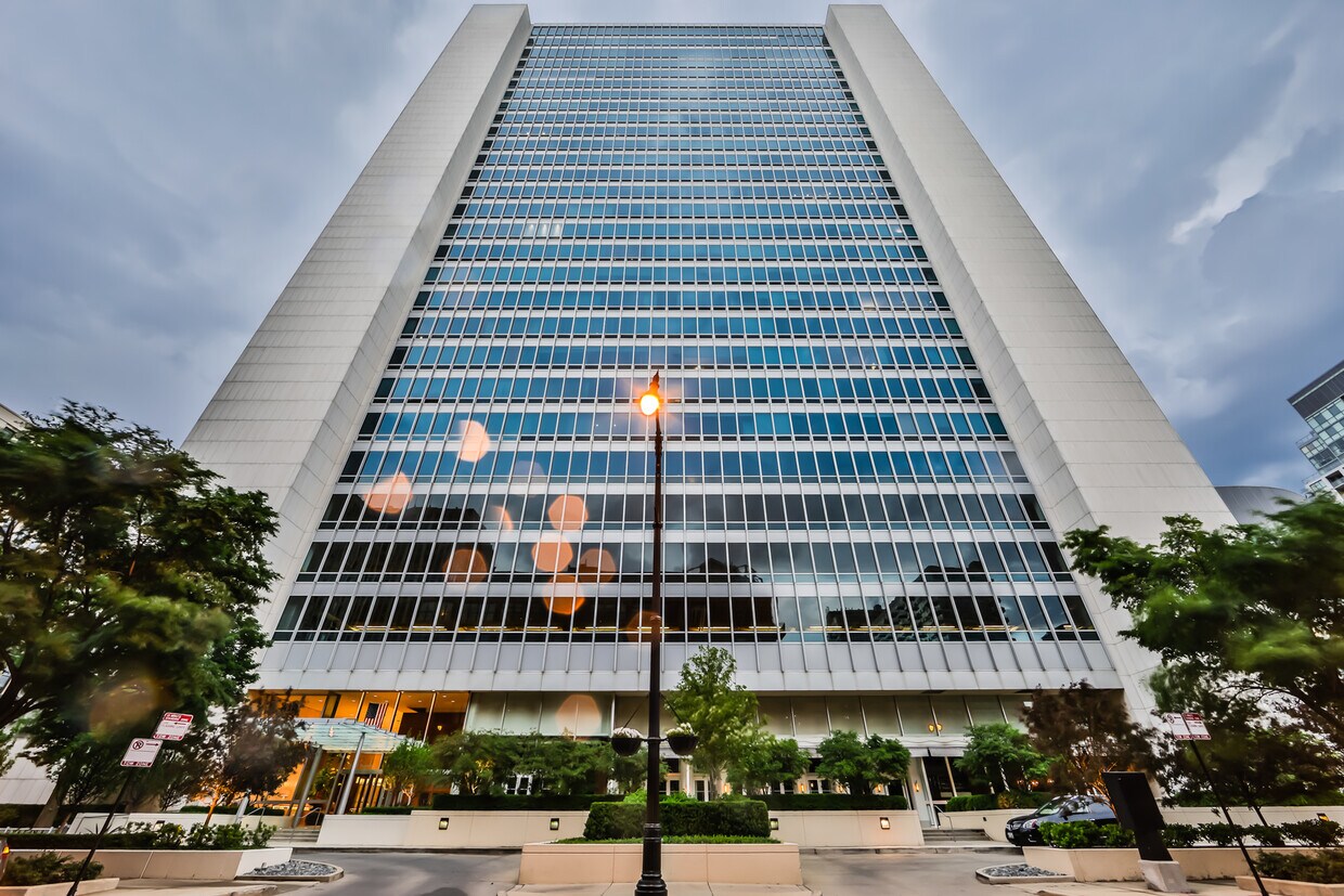 Primary Photo - 500 W Superior St