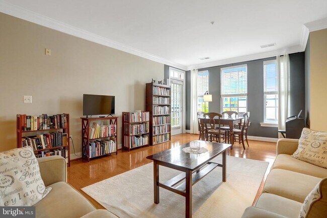 Foto del edificio - 1023 N Royal St