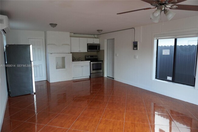 Foto del edificio - 1106 NW 11th Ct