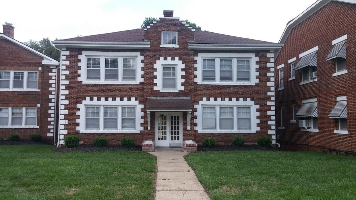 2406 Pacific St Unit C D, Saint Joseph, MO 64507 Apartments in Saint