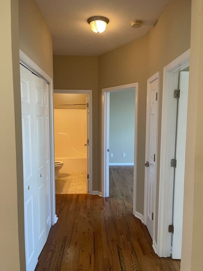 Building Photo - Charming Mountain Retreat in Seymour, TN!