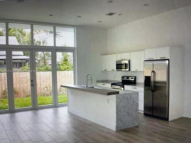 Foto del edificio - 3121 SW 25th St