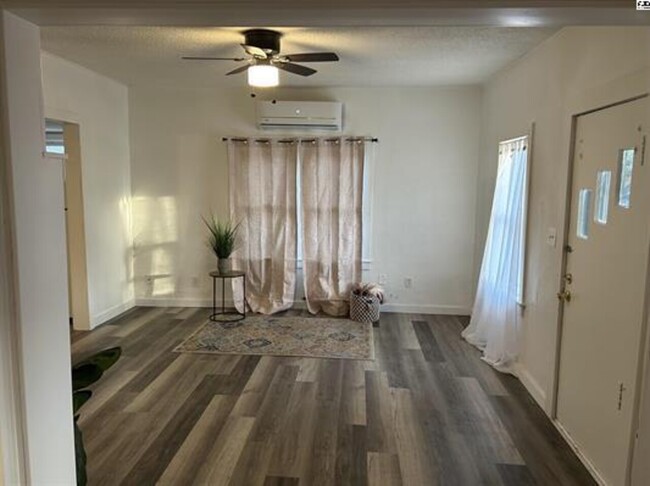 Building Photo - Jessica's Rental